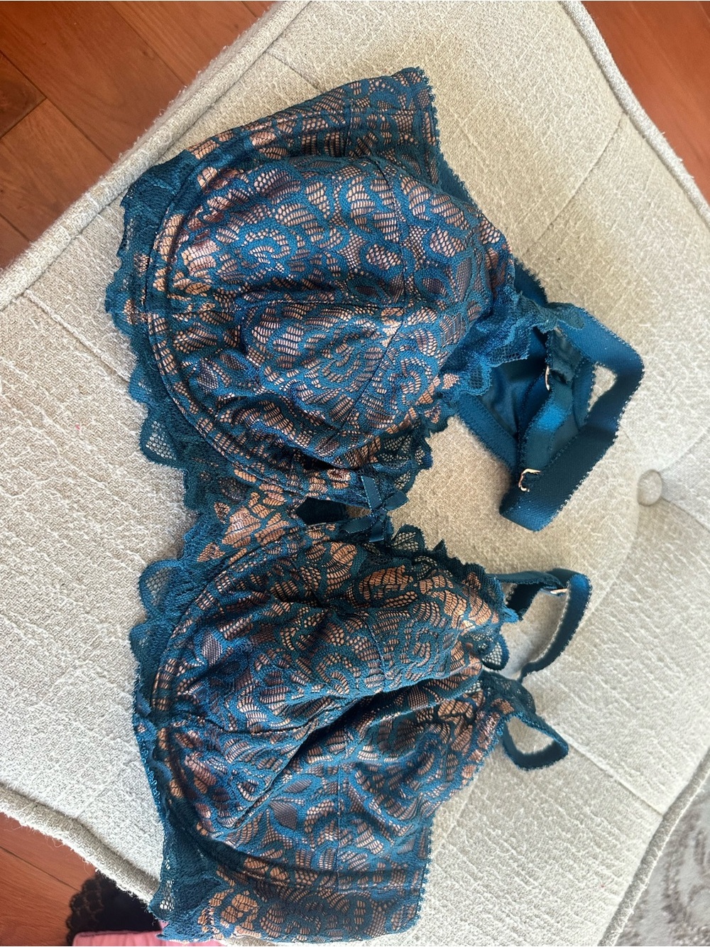 Source Unknown Teal Lace Bra with Nude Lining